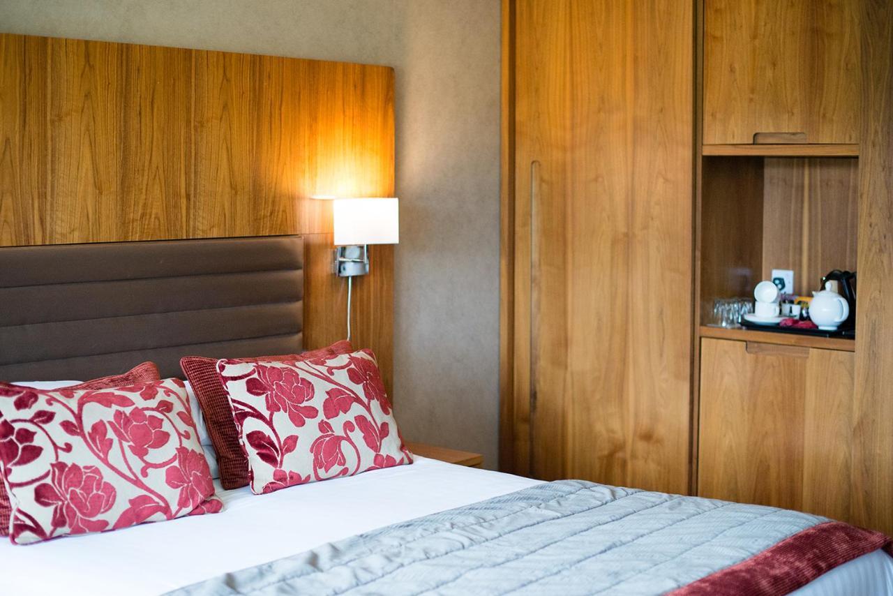 Lakeside Park Hotel&Spa Fishbourne  Eksteriør bilde