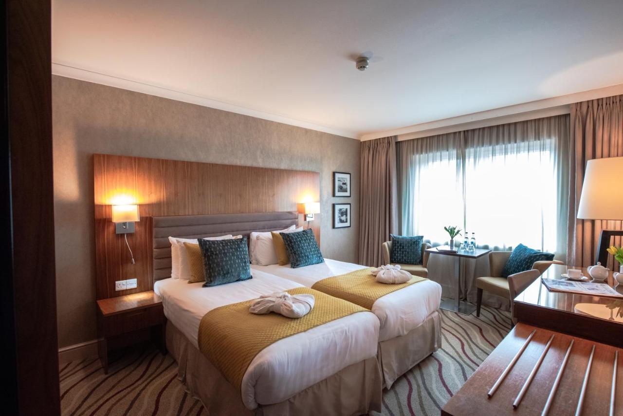 Lakeside Park Hotel&Spa Fishbourne  Eksteriør bilde