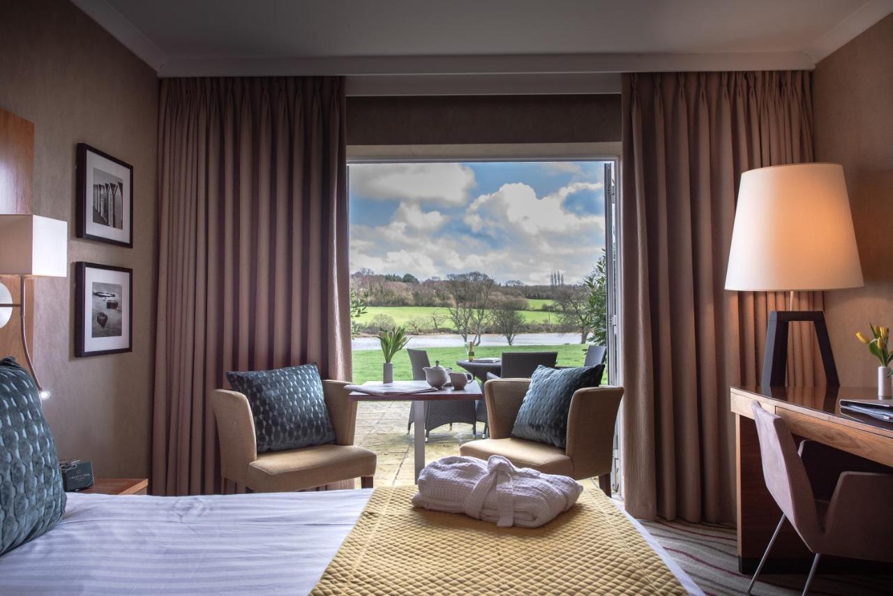 Lakeside Park Hotel&Spa Fishbourne  Eksteriør bilde