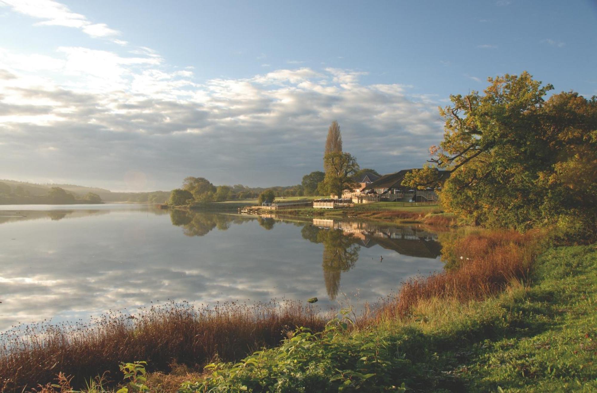 Lakeside Park Hotel&Spa Fishbourne  Eksteriør bilde
